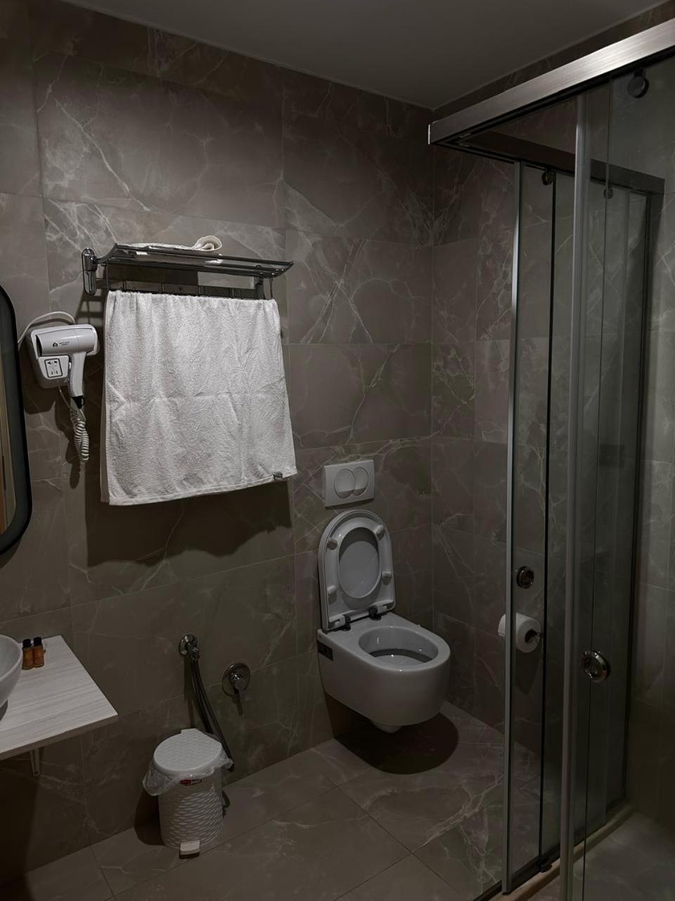 Diamond Hotel ドゥラス エクステリア 写真